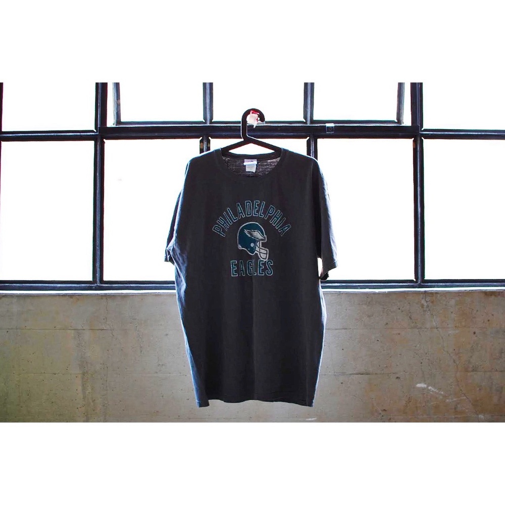 Vintage Majestic Eagles charcoal t-shirt (XL)